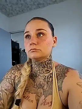 Snapshot of Lisacasandra chatting on 02-26-25, 10:31 Lisacasandra online show from 02-26-25, 10:31