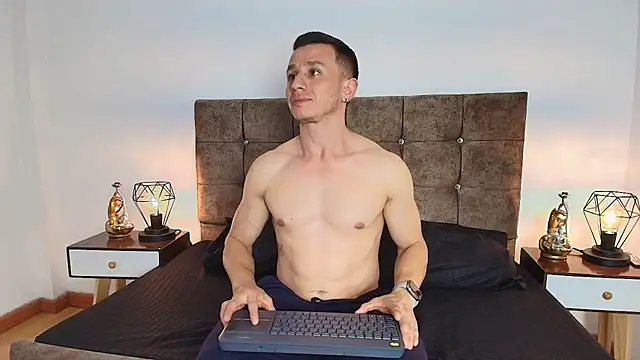 Andrewfalcon online show from 01-18-25, 06:10