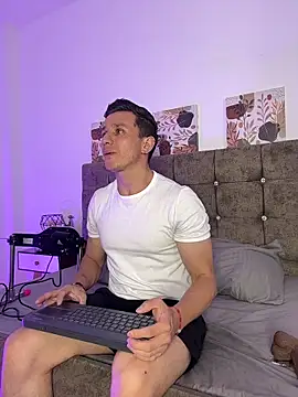 Andrewfalcon online show from 11-03-25, 06:42