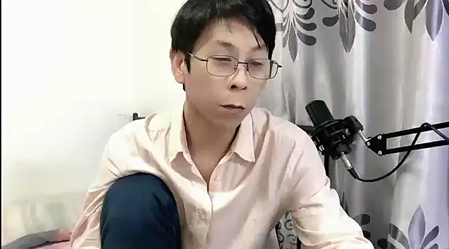 Snapshot of TGH521 chatting on 01-02-25, 12:13 TGH521 online show from 01-02-25, 12:13