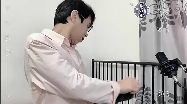 Snapshot of TGH521 chatting on 01-03-25, 02:54 TGH521 online show from 01-03-25, 02:54