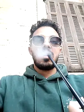 Snapshot of bontoo5 chatting on 11-18-25, 02:21 bontoo5 online show from 11-18-25, 02:21