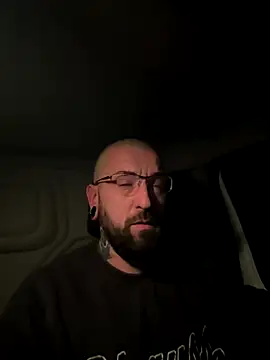 Snapshot of _Haptic_ chatting on 11-21-25, 02:54 Haptic online show from 11-21-25, 02:54