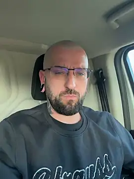 Snapshot of _Haptic_ chatting on 12-15-25, 01:26 Haptic online show from 12-15-25, 01:26