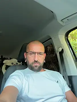 Snapshot of _Haptic_ chatting on 06-19-26, 05:34 Haptic online show from 06-19-26, 05:34