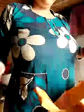 Snapshot of BERRY_00 chatting on 01-13-25, 06:06 BERRY 00 online show from 01-13-25, 06:06