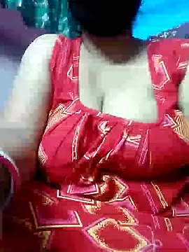 Snapshot of BERRY_00 chatting on 01-13-25, 10:36 BERRY 00 online show from 01-13-25, 10:36