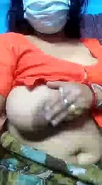 Snapshot of BERRY_00 chatting on 02-02-25, 10:13 BERRY 00 online show from 02-02-25, 10:13
