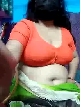 Snapshot of BERRY_00 chatting on 02-07-25, 12:53 BERRY 00 online show from 02-07-25, 12:53
