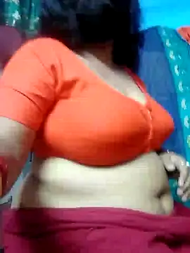 Snapshot of BERRY_00 chatting on 02-10-25, 09:58 BERRY 00 online show from 02-10-25, 09:58