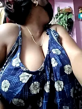 BERRY 00 online show from 04-06-26, 09:54