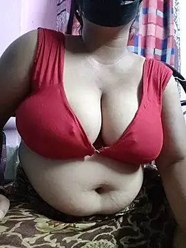 Snapshot of BERRY_00 chatting on 05-14-26, 06:47 BERRY 00 online show from 05-14-26, 06:47