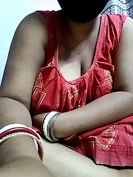 Snapshot of BERRY_00 chatting on 07-26-26, 10:44 BERRY 00 online show from 07-26-26, 10:44