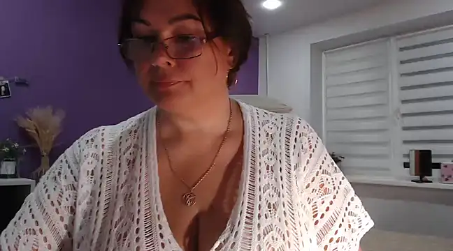 Nora Star online show from 01-11-25, 04:57