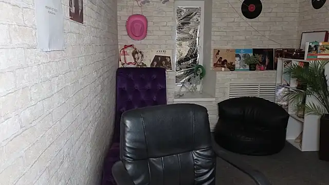 Snapshot of Nika_Kitten chatting on 02-25-26, 10:36 Nika Kitten online show from 02-25-26, 10:36