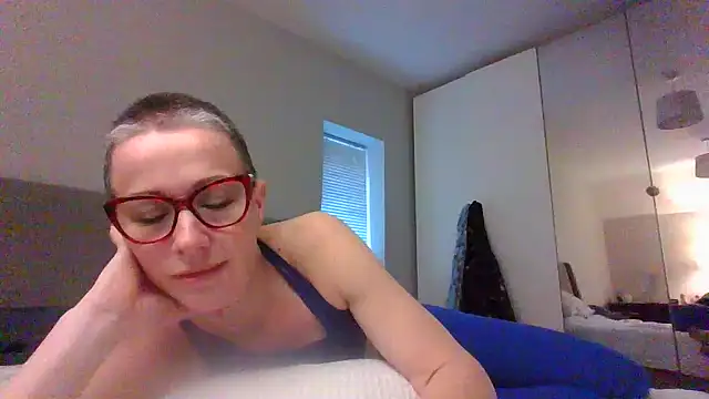 ELEGANT-ARIA36 online show from 01-14-25, 02:43