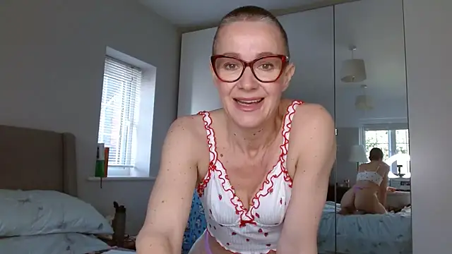 ELEGANT-ARIA36 online show from 02-22-25, 12:40