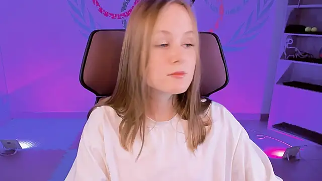 Snapshot of VivienLeeigh chatting on 01-09-25, 01:13 VivienLeeigh online show from 01-09-25, 01:13