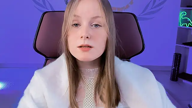 Snapshot of VivienLeeigh chatting on 02-07-25, 08:31 VivienLeeigh online show from 02-07-25, 08:31