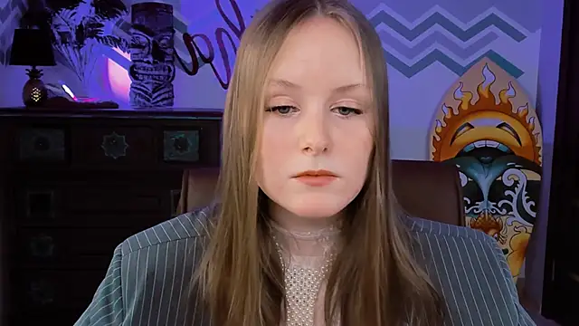 Snapshot of VivienLeeigh chatting on 02-22-25, 12:19 VivienLeeigh online show from 02-22-25, 12:19