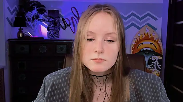 Snapshot of VivienLeeigh chatting on 02-23-25, 09:11 VivienLeeigh online show from 02-23-25, 09:11