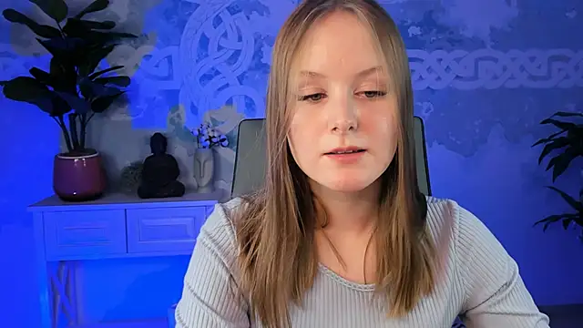 Snapshot of VivienLeeigh chatting on 03-01-25, 12:12 VivienLeeigh online show from 03-01-25, 12:12