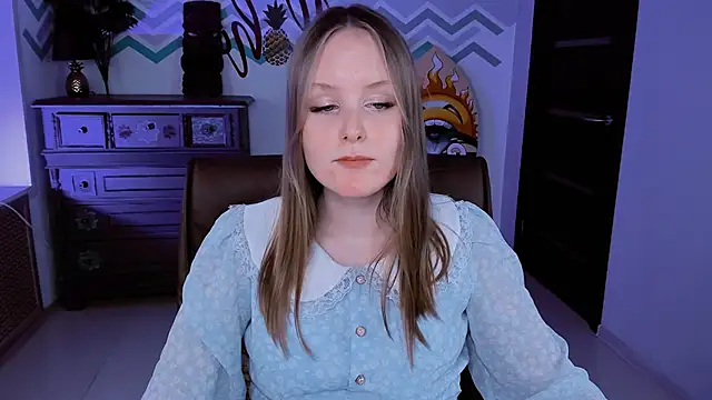 Snapshot of VivienLeeigh chatting on 03-13-25, 08:11 VivienLeeigh online show from 03-13-25, 08:11