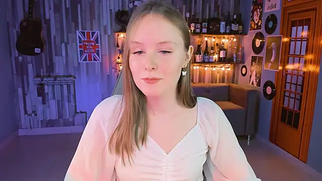 Snapshot of VivienLeeigh chatting on 03-18-25, 04:15 VivienLeeigh online show from 03-18-25, 04:15