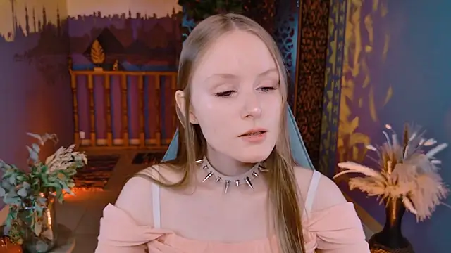 Snapshot of VivienLeeigh chatting on 09-11-25, 09:09 VivienLeeigh online show from 09-11-25, 09:09