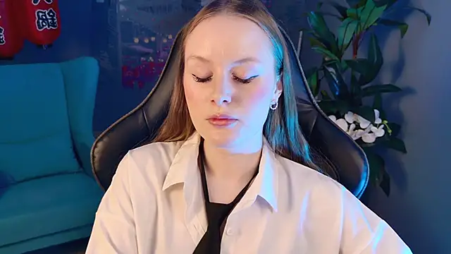 Snapshot of VivienLeeigh chatting on 11-10-25, 10:14 VivienLeeigh online show from 11-10-25, 10:14