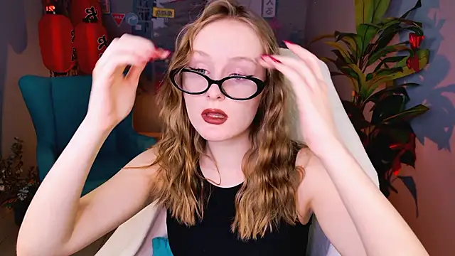 VivienLeeigh online show from 03-19-26, 05:33