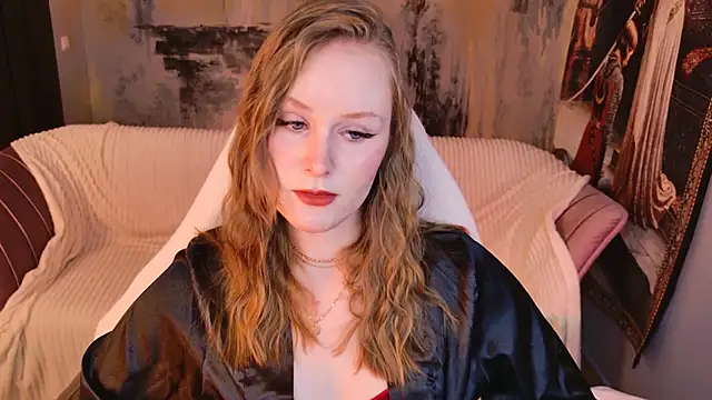 VivienLeeigh online show from 04-11-26, 07:45