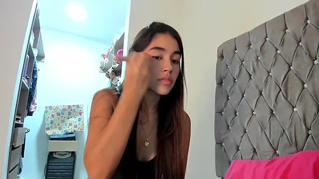 Snapshot of AriaMontgomery chatting on 01-08-25, 03:08 AriaMontgomery online show from 01-08-25, 03:08