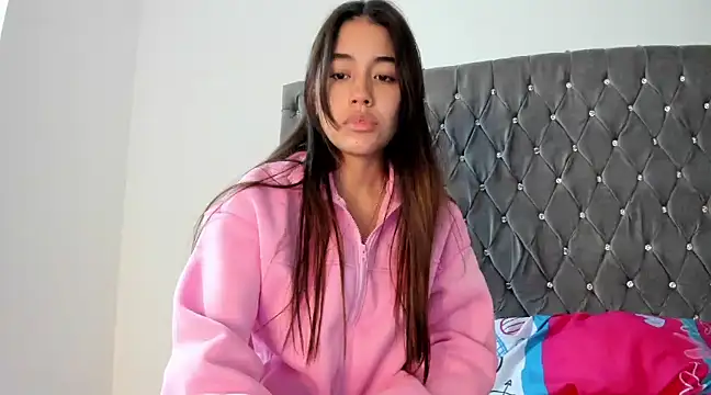 Snapshot of AriaMontgomery chatting on 01-20-25, 09:35 AriaMontgomery online show from 01-20-25, 09:35