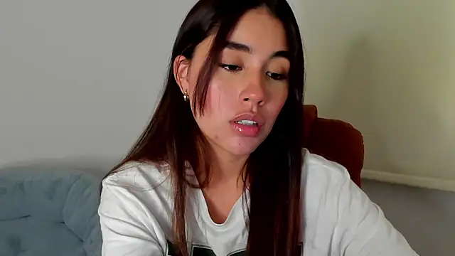 Snapshot of AriaMontgomery chatting on 02-01-25, 03:08 AriaMontgomery online show from 02-01-25, 03:08