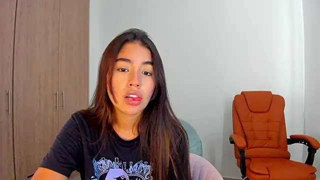 Snapshot of AriaMontgomery chatting on 02-24-25, 07:19 AriaMontgomery online show from 02-24-25, 07:19