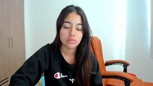 Snapshot of AriaMontgomery chatting on 02-28-25, 03:04 AriaMontgomery online show from 02-28-25, 03:04