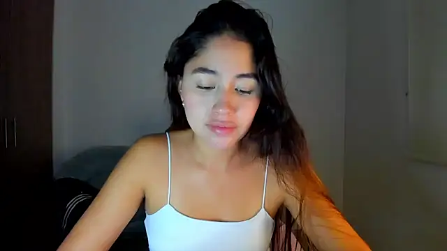 Snapshot of AriaMontgomery chatting on 03-05-25, 11:38 AriaMontgomery online show from 03-05-25, 11:38