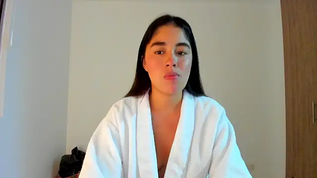 Snapshot of AriaMontgomery chatting on 01-16-26, 04:38 AriaMontgomery online show from 01-16-26, 04:38