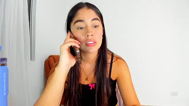 Snapshot of AriaMontgomery chatting on 02-20-26, 03:25 AriaMontgomery online show from 02-20-26, 03:25