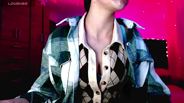 holy juli online show from 11-23-25, 04:01