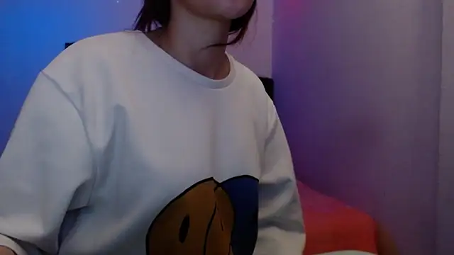 holy juli online show from 04-19-26, 01:38