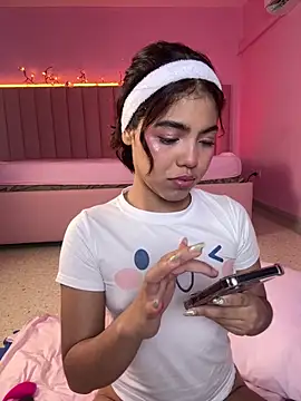 KellyOlsenbe online show from 03-16-26, 08:57