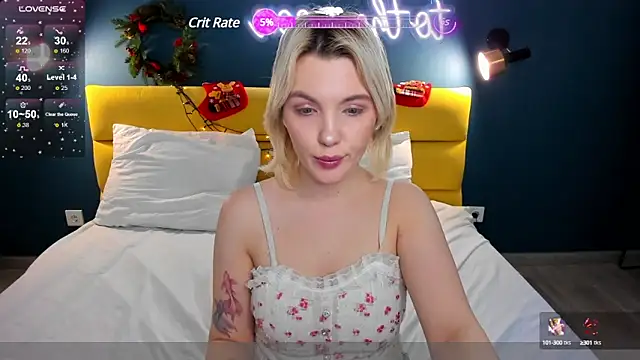 Snapshot of Fluffy_Monica chatting on 01-15-25, 01:12 Fluffy Monica online show from 01-15-25, 01:12