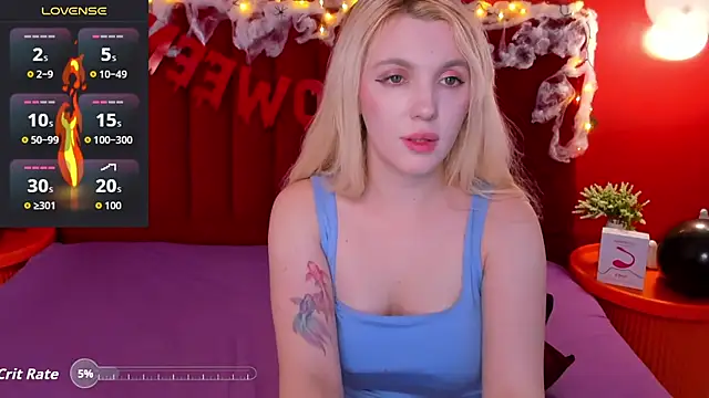 Snapshot of Fluffy_Monica chatting on 10-23-25, 01:16 Fluffy Monica online show from 10-23-25, 01:16