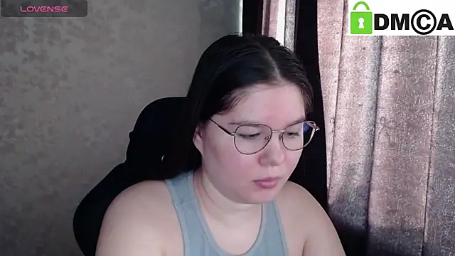 Snapshot of holy_michela chatting on 02-20-26, 05:04 holy michela online show from 02-20-26, 05:04