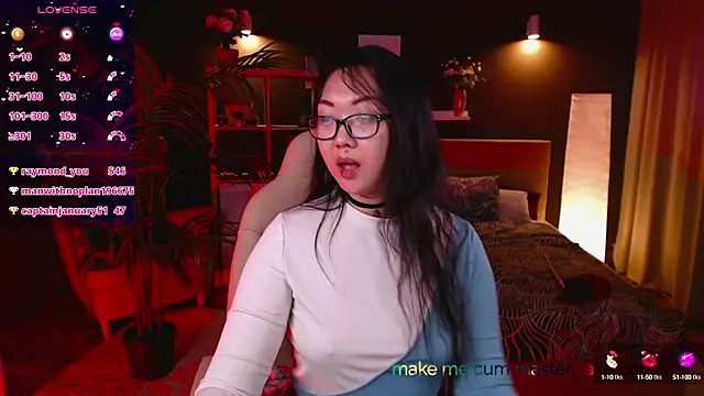 Snapshot of Marine_Vact chatting on 03-12-25, 11:33 Marine Vact online show from 03-12-25, 11:33