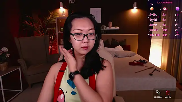 Snapshot of Marine_Vact chatting on 10-06-25, 02:03 Marine Vact online show from 10-06-25, 02:03