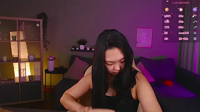 Snapshot of Marine_Vact chatting on 10-07-25, 02:14 Marine Vact online show from 10-07-25, 02:14