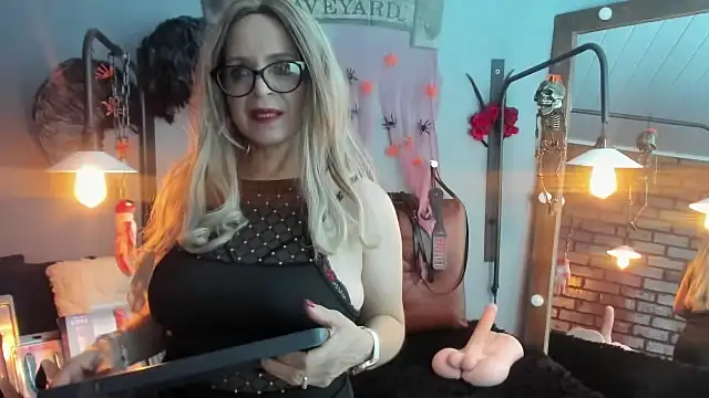 Samantha mature56 online show from 10-21-25, 09:21